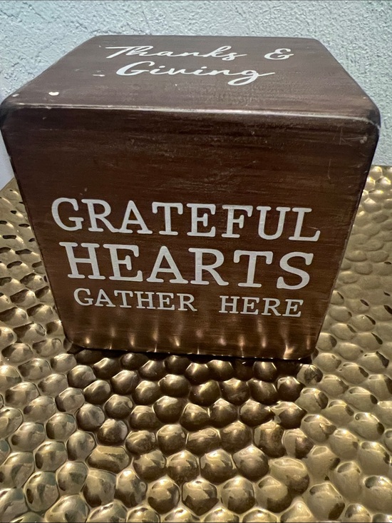 Home Decor-Thankful-Blessed Vintage’s Other - #2346* “4x4”Vintage Grateful Hearts Gather-Wood Block Sign-W/White Lettering